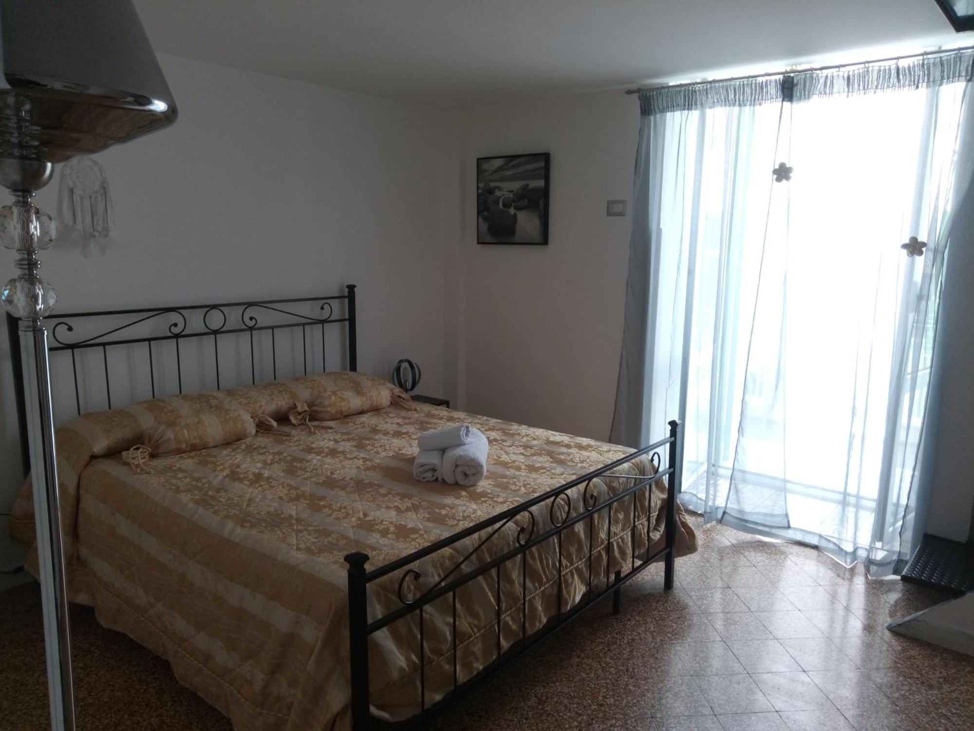 New Rose House Apartment Molfetta Bagian luar foto